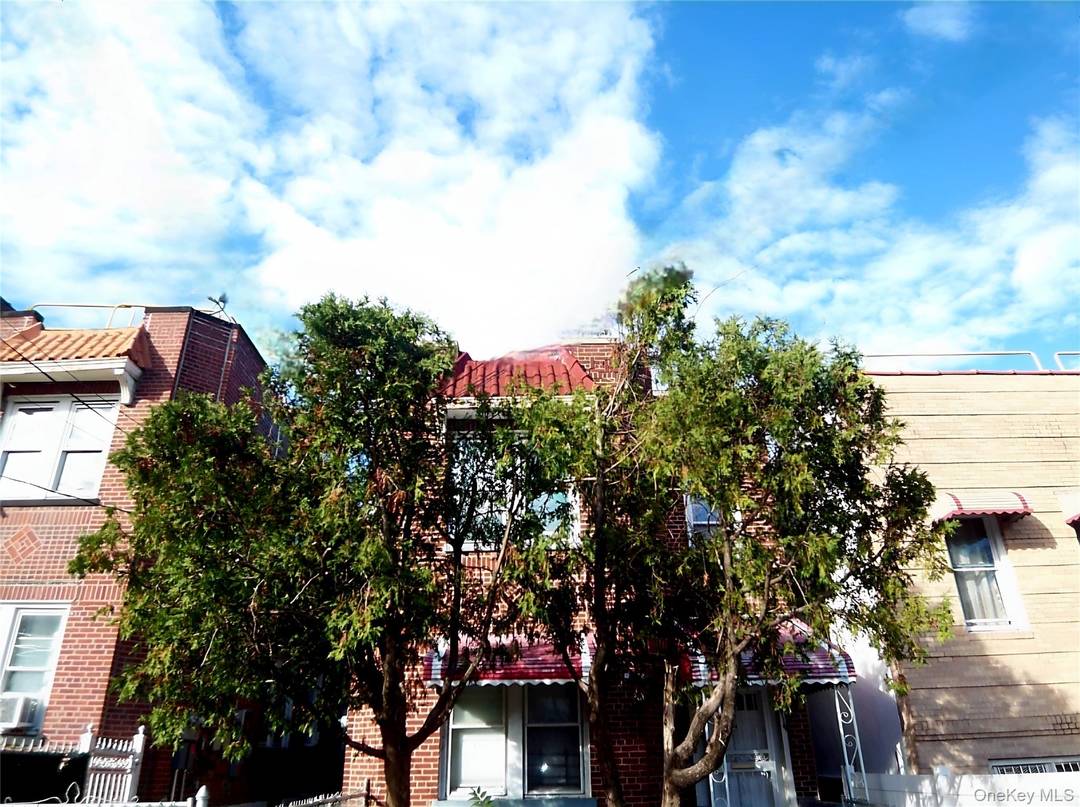 2 Family Home in Wakefield, Bronx !