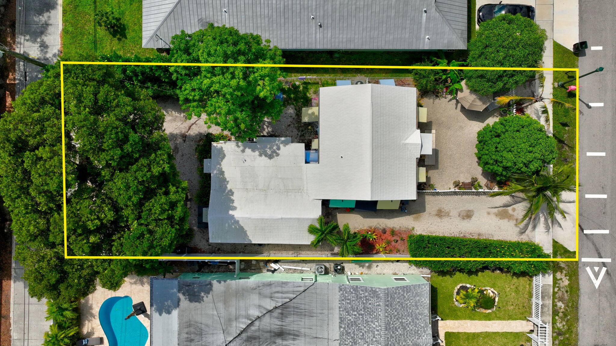 Fantastic opportunity for INVESTOR or BUILDER !