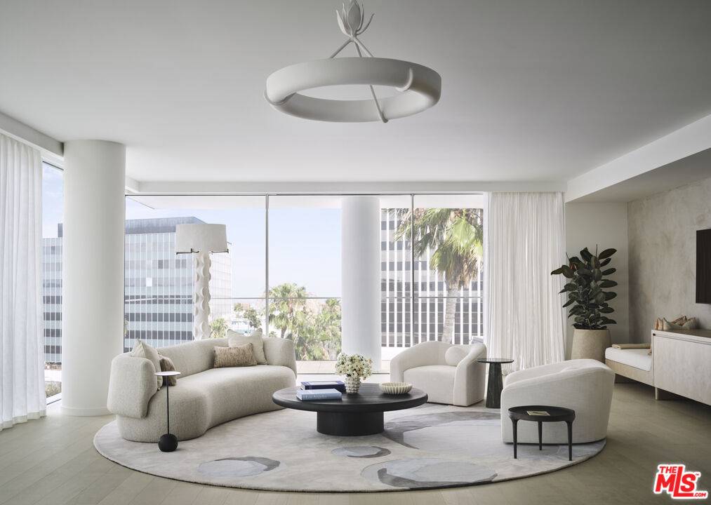 9200  Wilshire Blvd 2BR Beverly Hills La