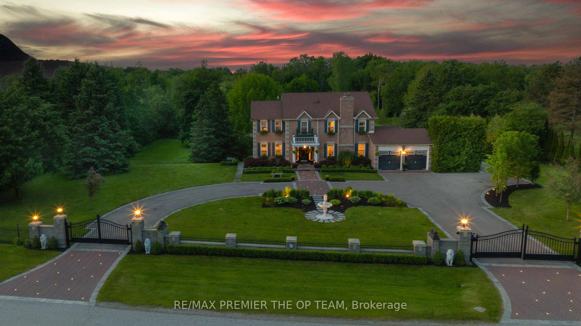 Cream of the crop in Caledon, this meticulously upgraded 4 bedroom residence is arguably the finest in its enclave.