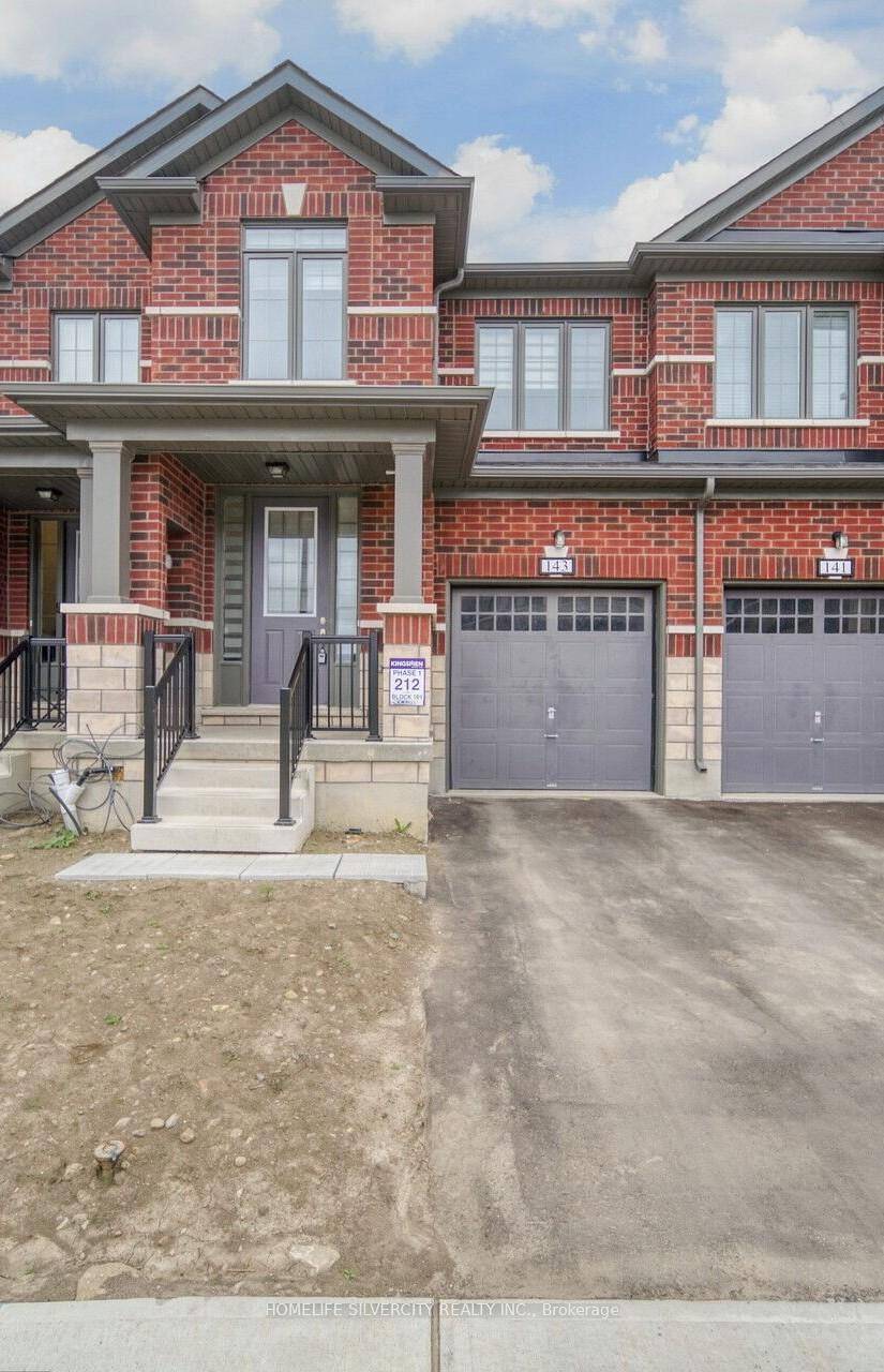 Welcome to this beautiful well maintained 3 bedrooms 3 washrooms freehold townhouse, located in a prime location in Lindsay Ontario.