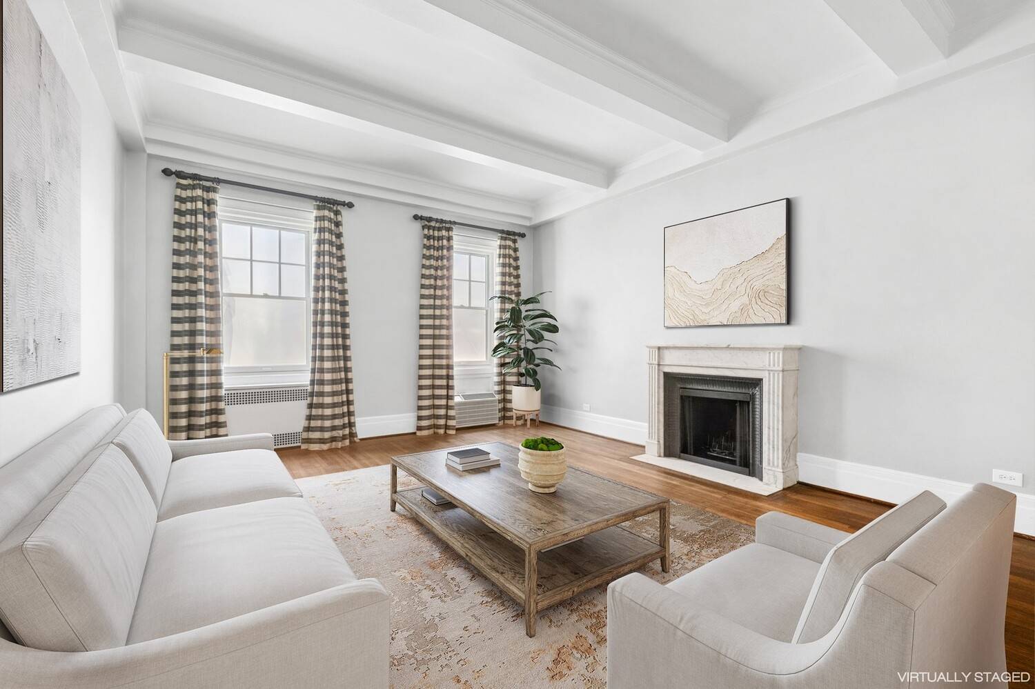 ELEGANT EMERY ROTH CO OP TWO BLOCKS FROM THE MET Welcome to this timeless 1 bedroom, 1 bathroom co op nestled in a sought after Emery Roth building seconds from ...