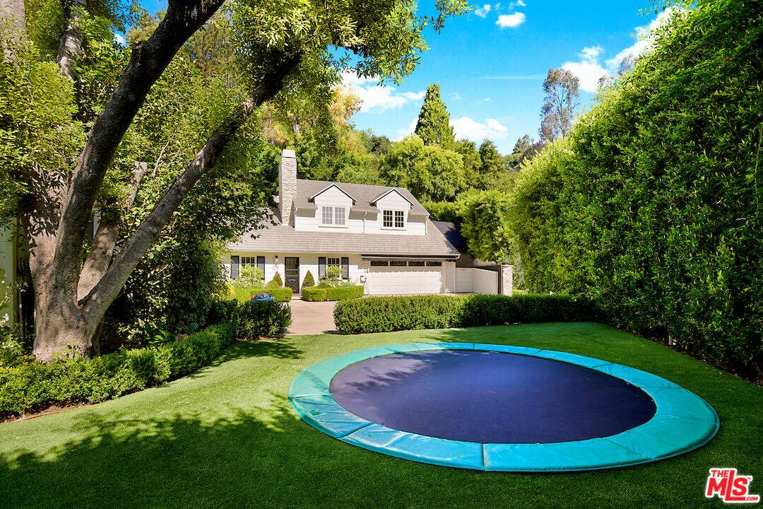 2791  HUTTON DR 5BR Beverly Hills Post Office | B.H.P.O. La