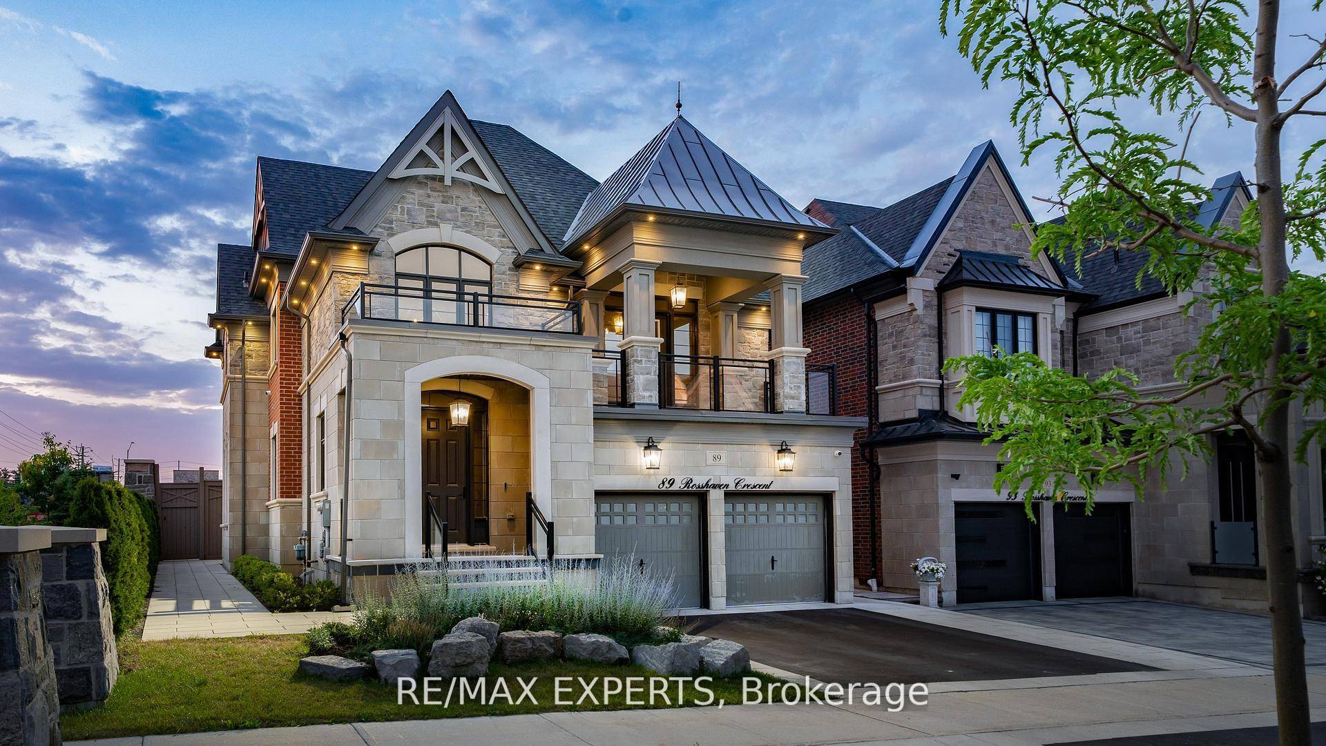 Look No Further ! 89 Rosshaven Cres Is An Architectural Gem That Combines Modem Living amp ; Elegance !