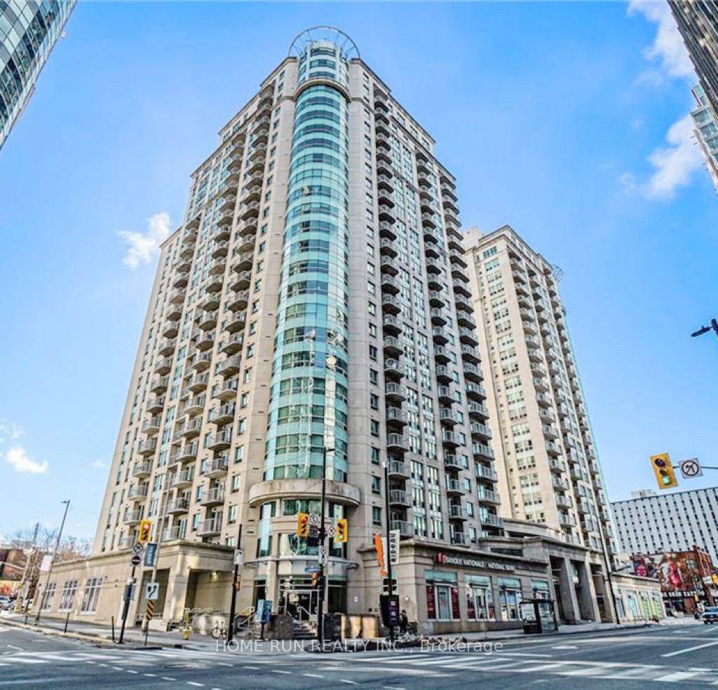 Step into Claridge Plaza II, a premier establishment in Ottawa.