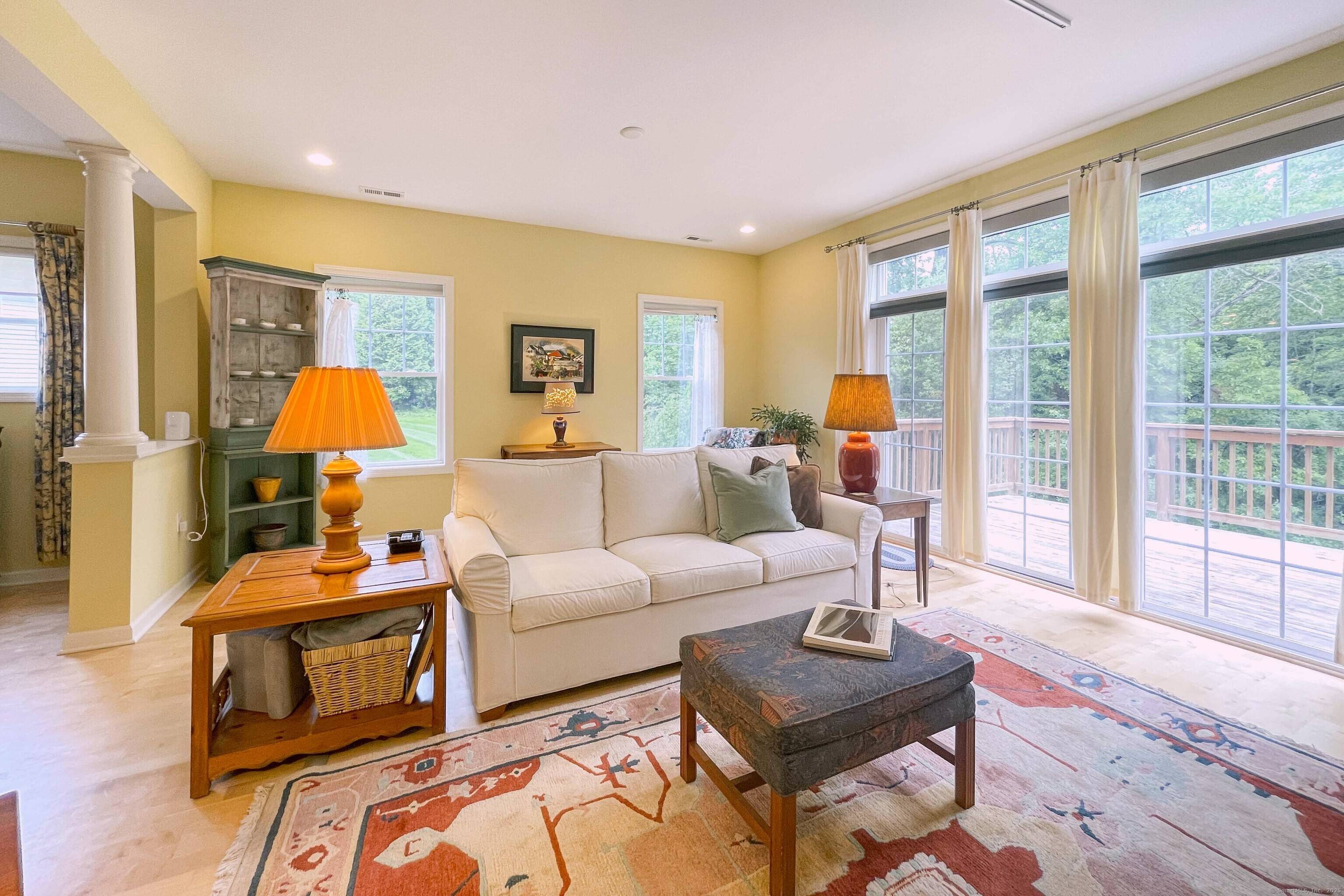 Simplify your living without sacrificing space !