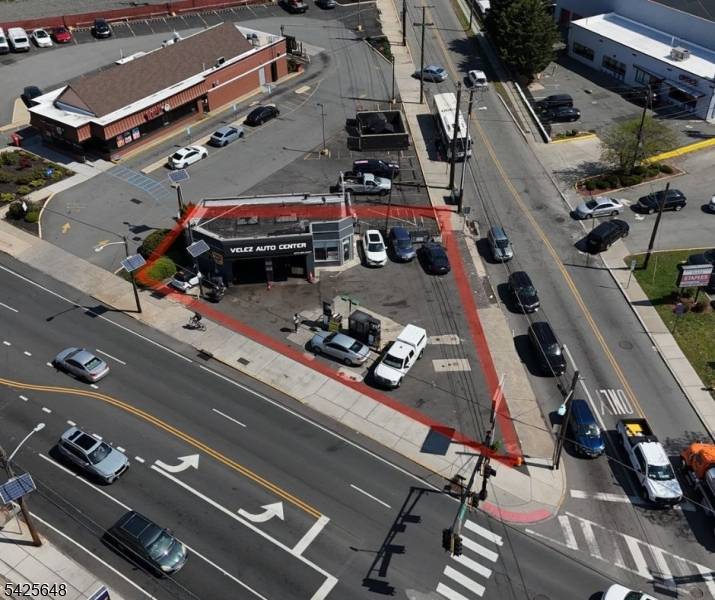 Prime commercial opportunity on busy Bloomfield Avenue.