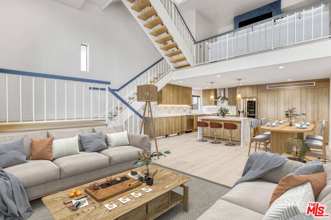 986 Granville Ave 2BR Brentwood La