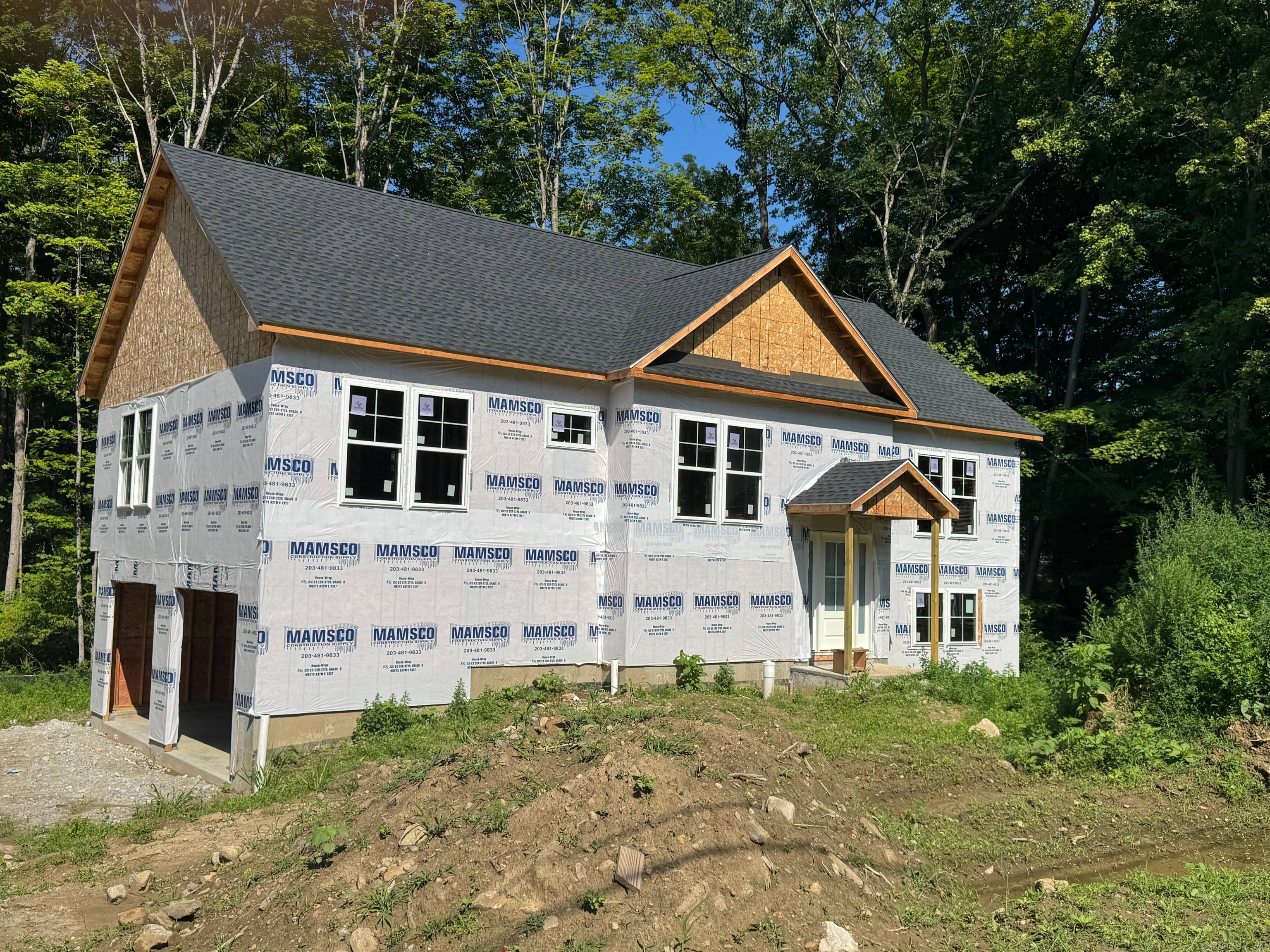 New construction 3 bedroom 2.