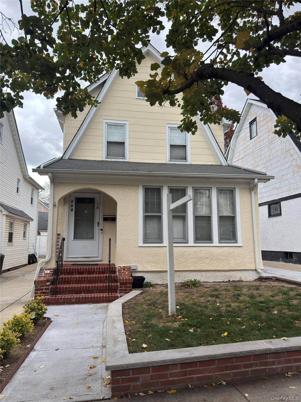 Welcome to 109 15 200th Street !