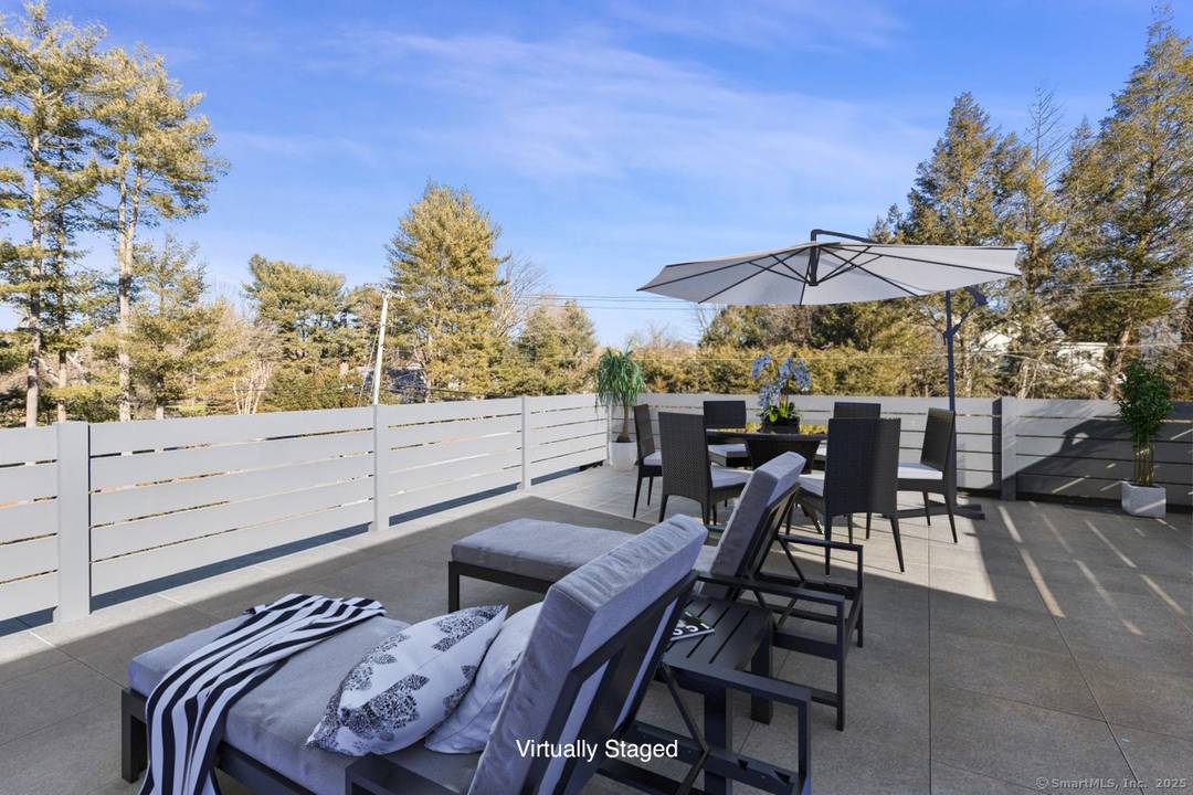 Welcome to Residence Duplex 2 at The Mill Westport, a spectacular unit with spacious rooftop deck which offers high end luxury living with all the amenities of a fine custom ...