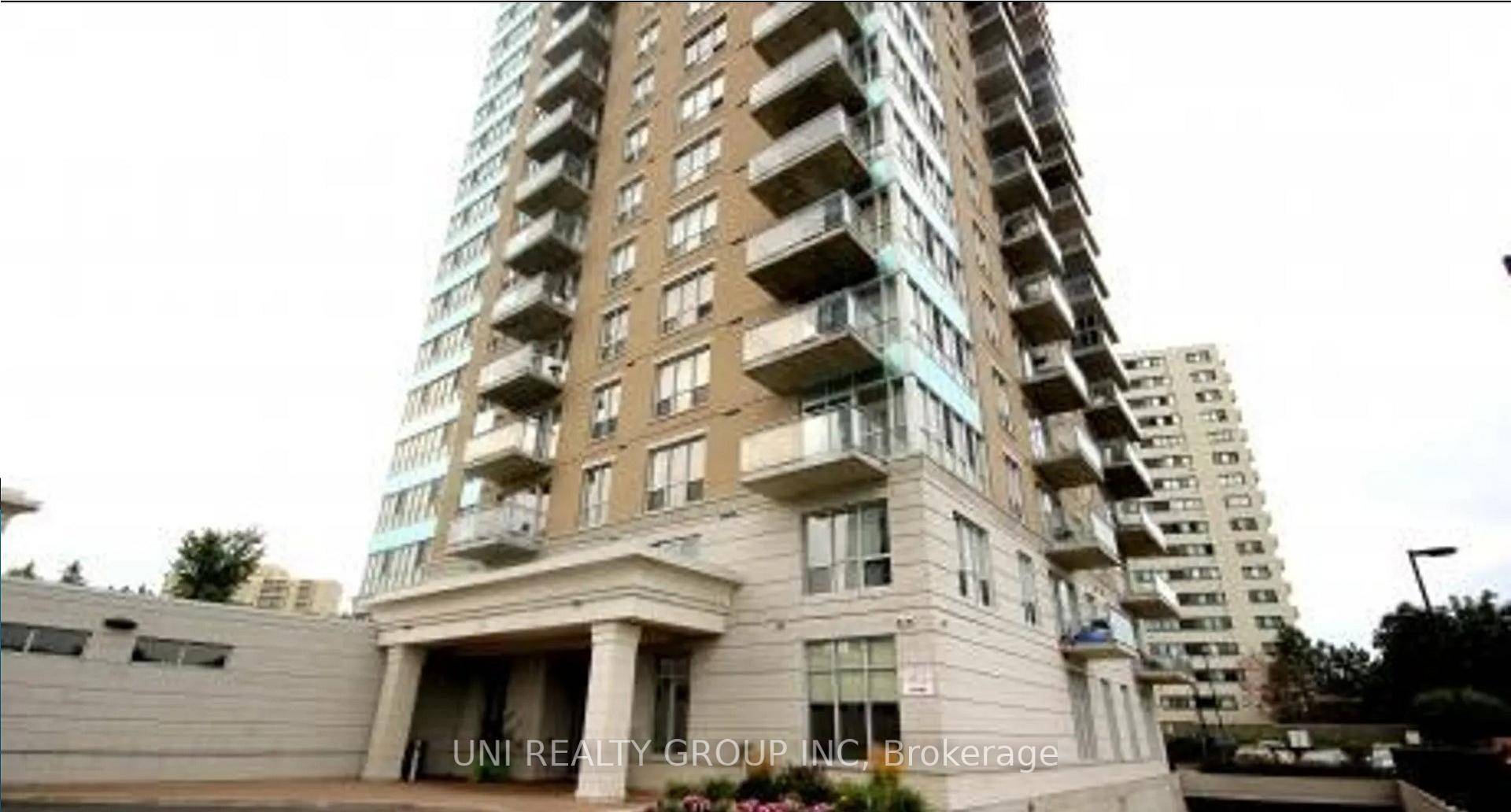 Welcome to this stunning 2 bedroom, 2 bathroom condo in the heart of Beechwood Village.