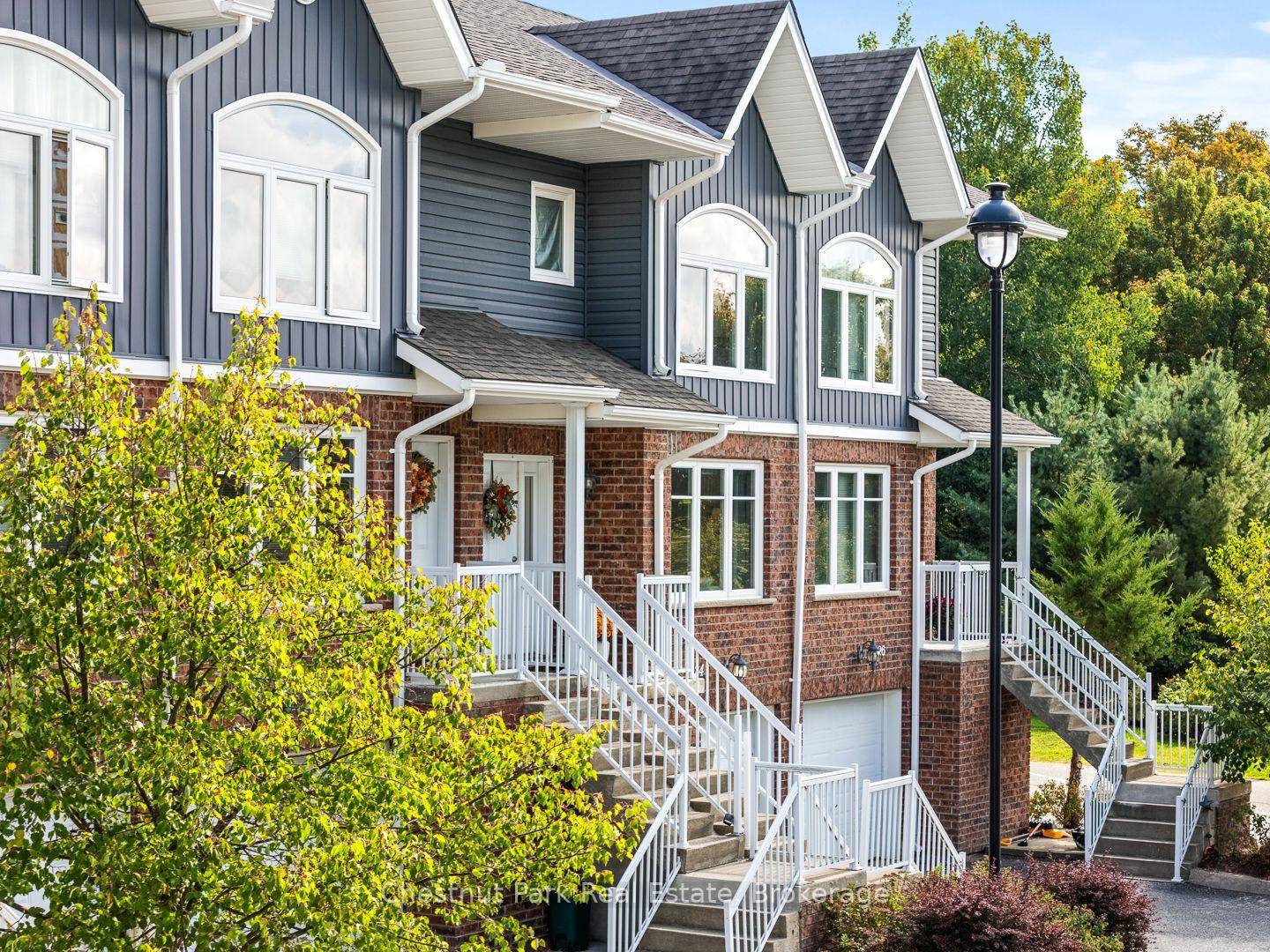 Discover the perfect blend of comfort, convenience, and low maintenance living in this 3 bedroom, 2 bathroom townhouse located in the heart of Huntsville.