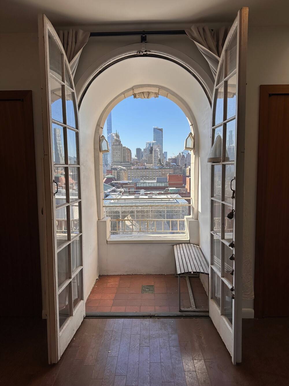 Rare Penthouse Opportunity This large alcove studio which can easily be converted into a junior 1 bedroom nestled within the elegant Beaux Arts co op known as The Hayden House, ...
