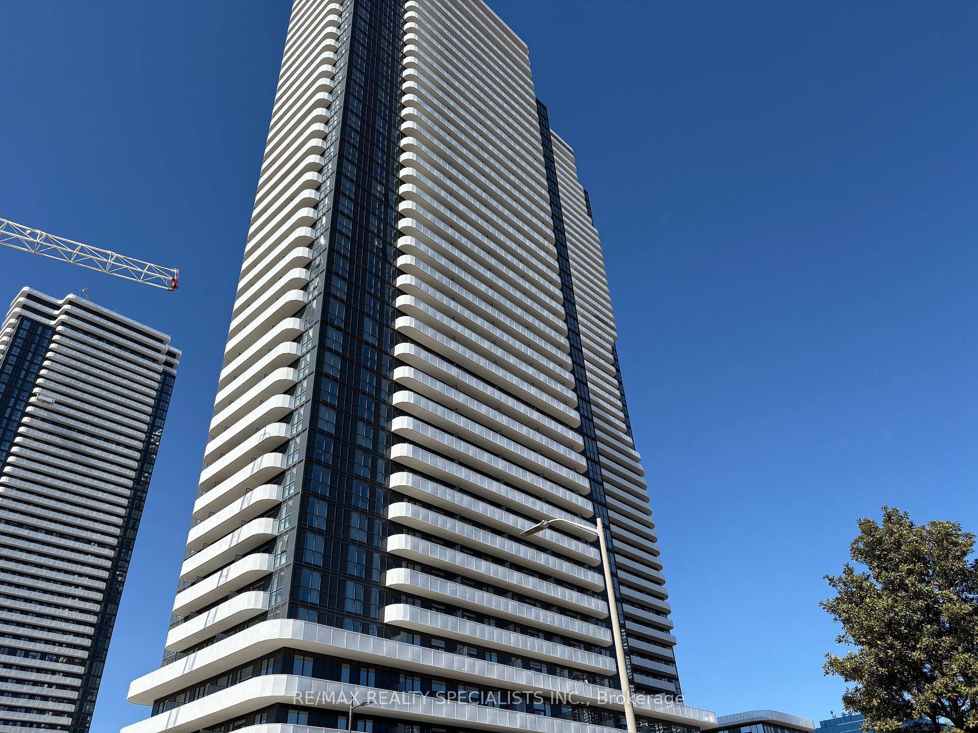 Beautiful 2 Bedroom 2 Bath At Grand Festival !