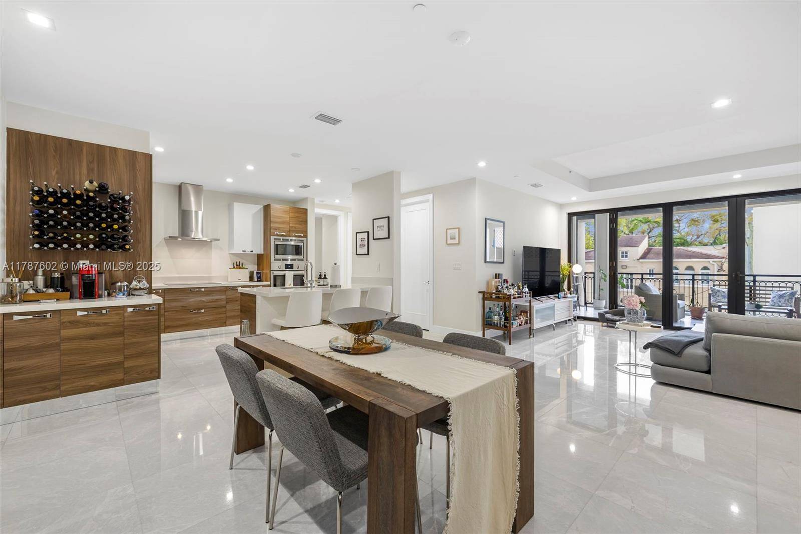 Experience elevated living at Biltmore Parc, Coral Gables premier boutique residence.