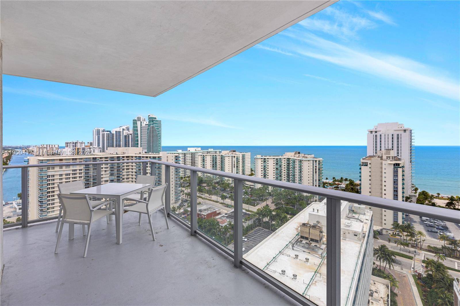 Spectacular waterfront 2 B, 2 Bth.