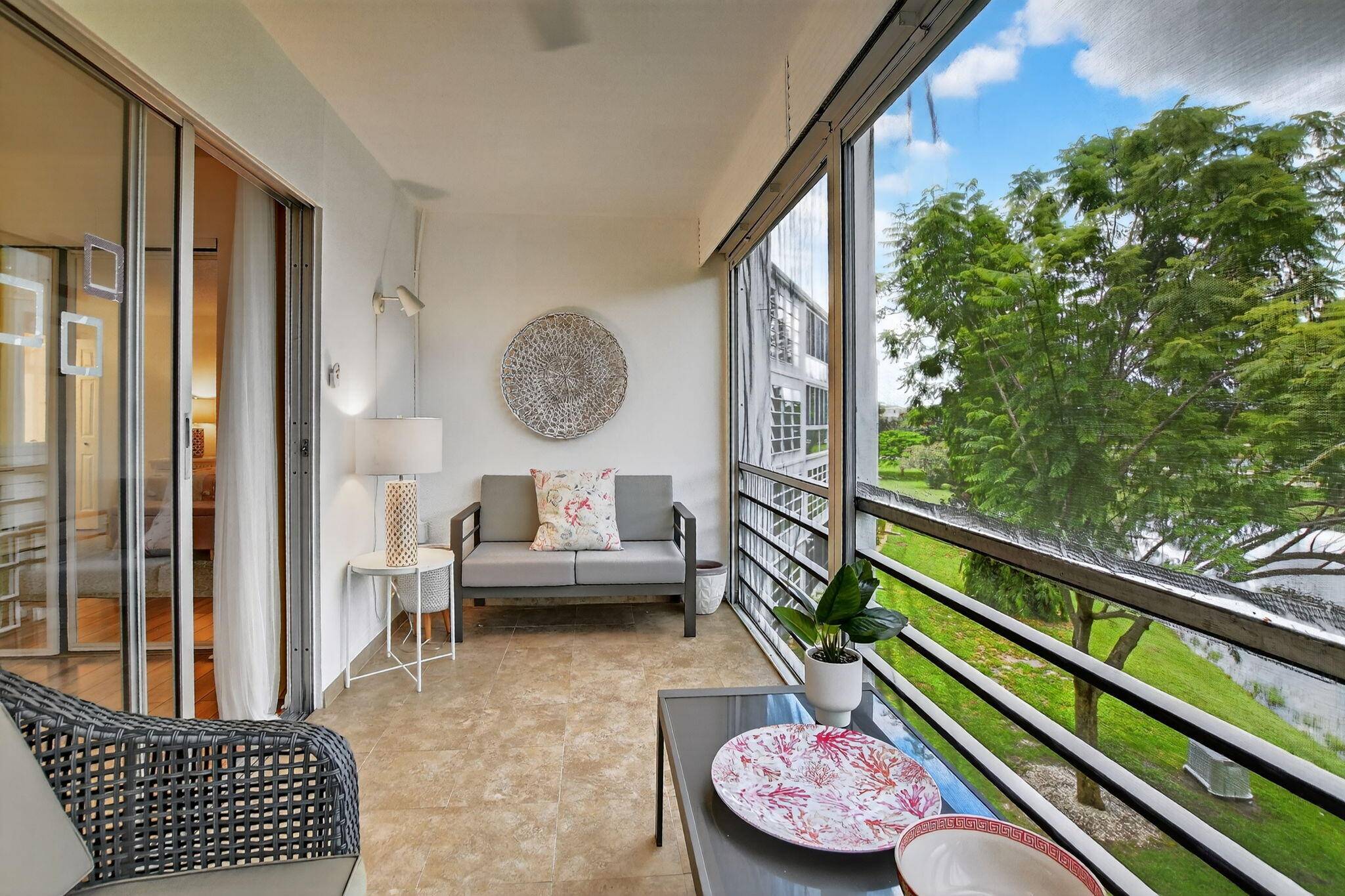 Beautifully Updated 1 Bedroom Condo with Lake Views in Century Village !
