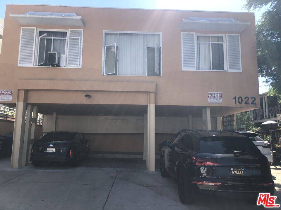 1022  N Croft Ave 1BR Sunset Strip La