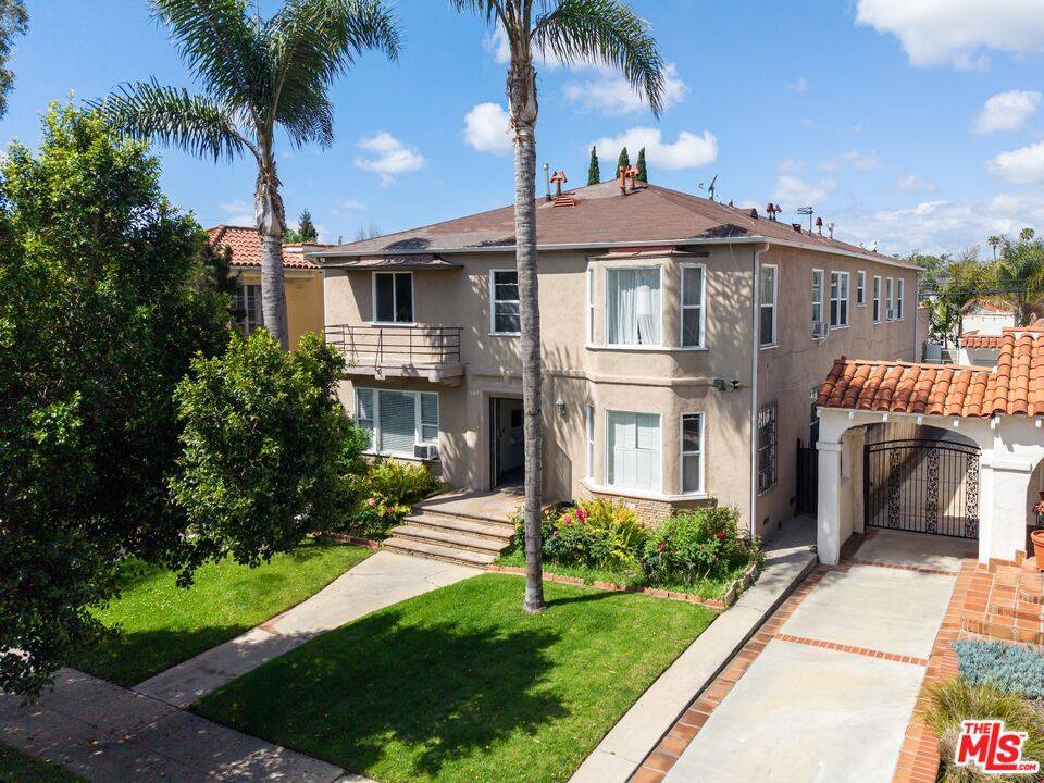 1269 S Ridgeley Dr 8BR La