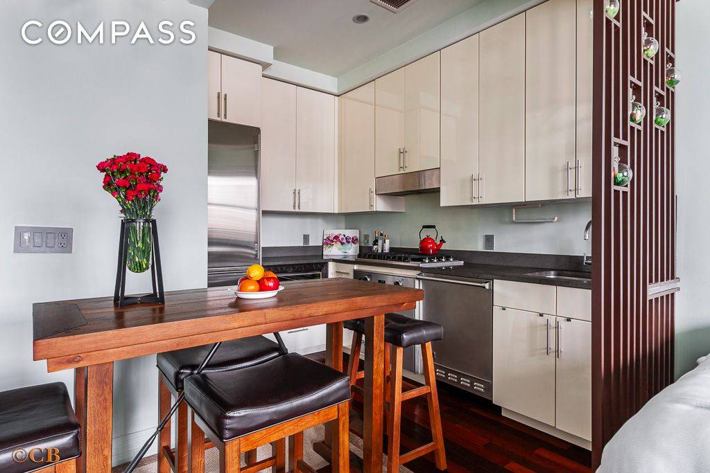 Located at One Hanson Place, formerly the Williamsburg Savings Bank Tower, one of Brooklyn's most iconic and distinguished buildings, this spacious loft like studio unit boasts open layout which provides ...