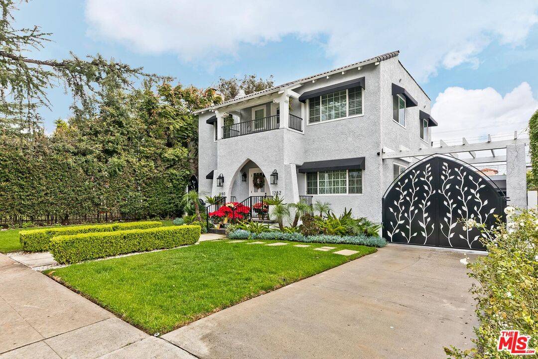 1280 S Redondo Blvd 6BR La