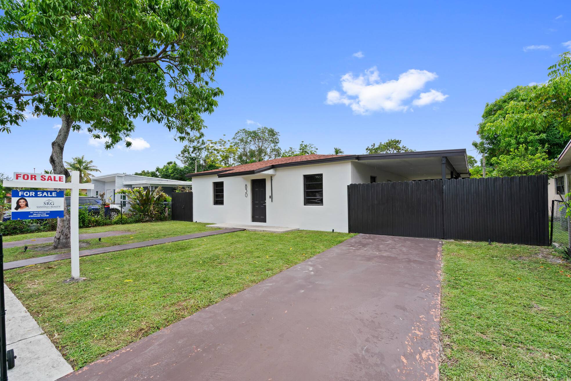 Charming 3 bedroom, 2 bath home in North Miami !