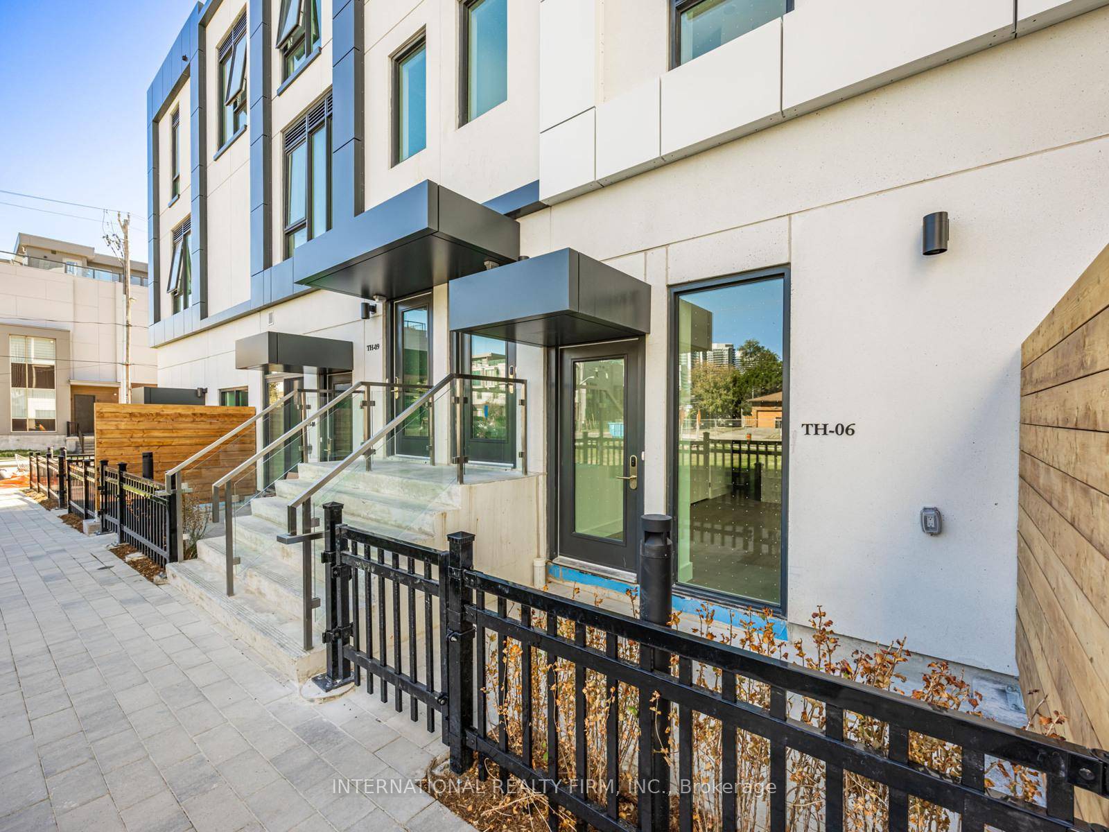 This Brand New, Never Lived In Luxurious 3 Bedrooms End Unit Townhouse Bayview at The Village By Canderel.