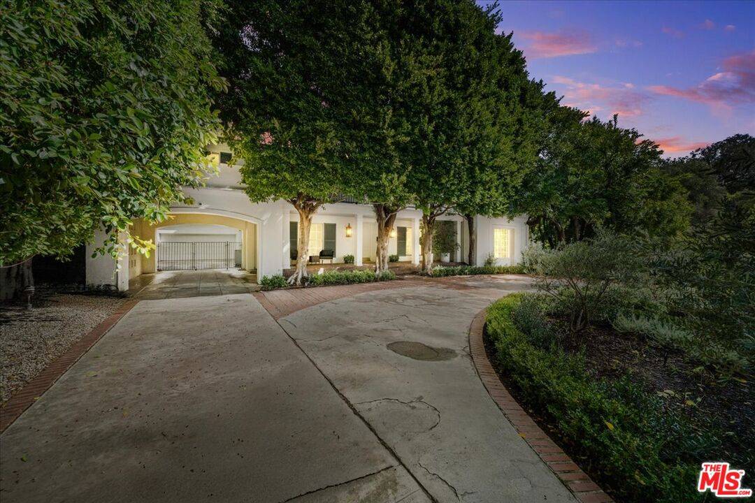 614  N Beverly Dr 6.0 Beverly Hills Post Office | B.H.P.O. LA
