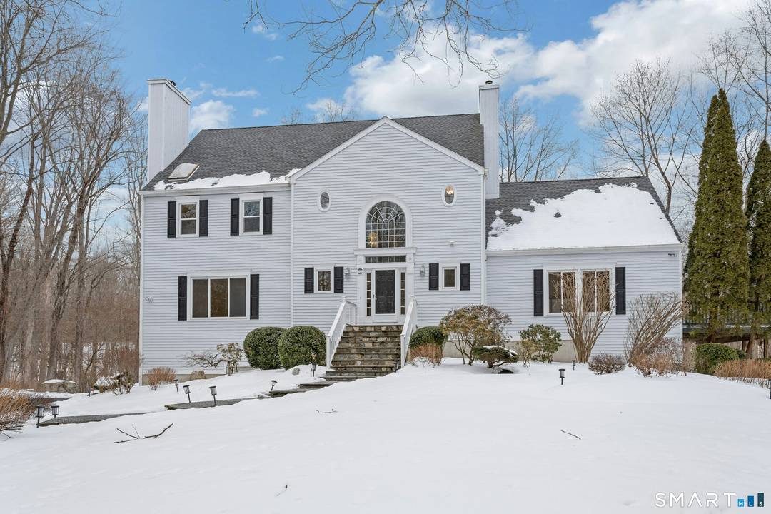 Welcome to 6 Morganti Ct.