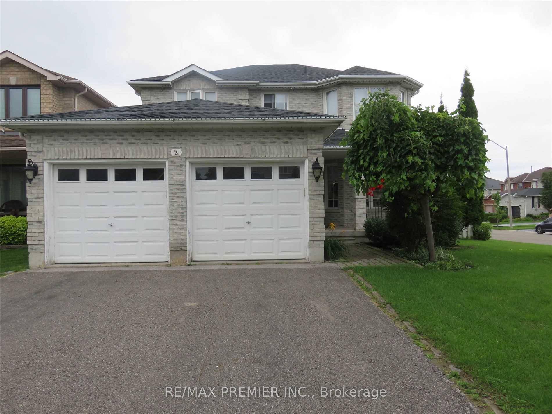 This is a short term rental 6 8 months max.