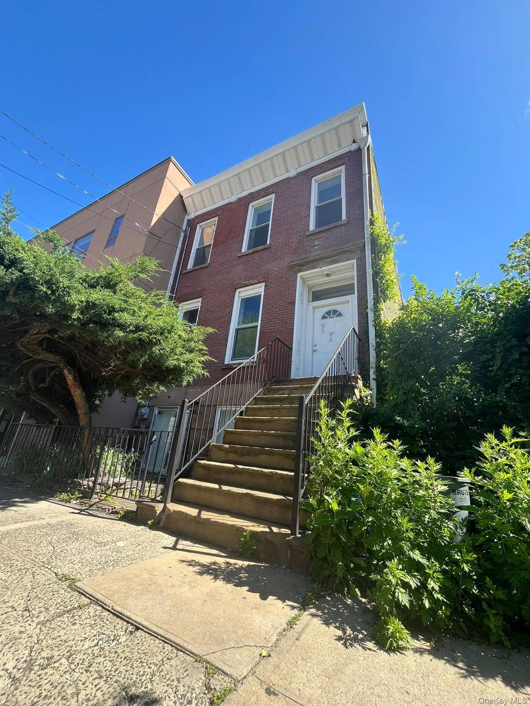 Multi Family Opportunity in Red Hook, very low property taxes Three story multi family home in vibrant Red Hook with strong rental or end user potential.