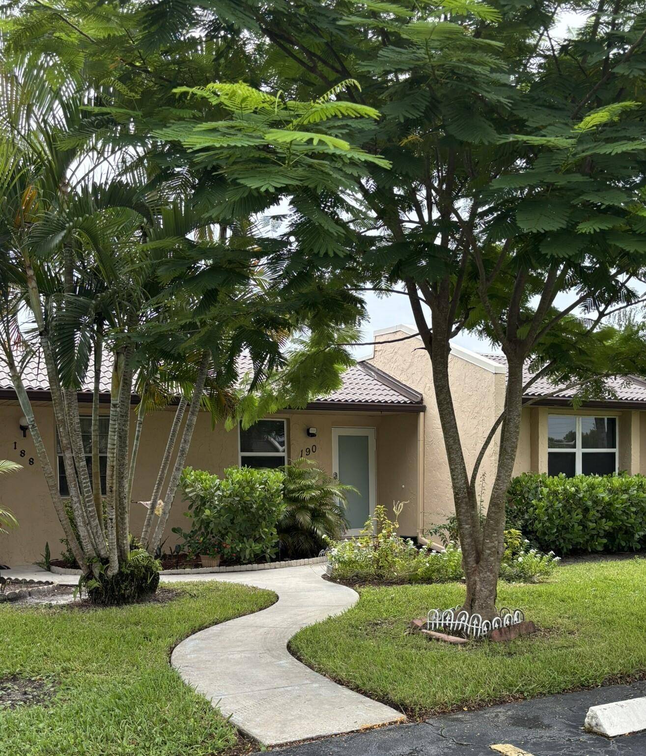 Beautifully renovated 2 bedroom 2 bath corner unit.