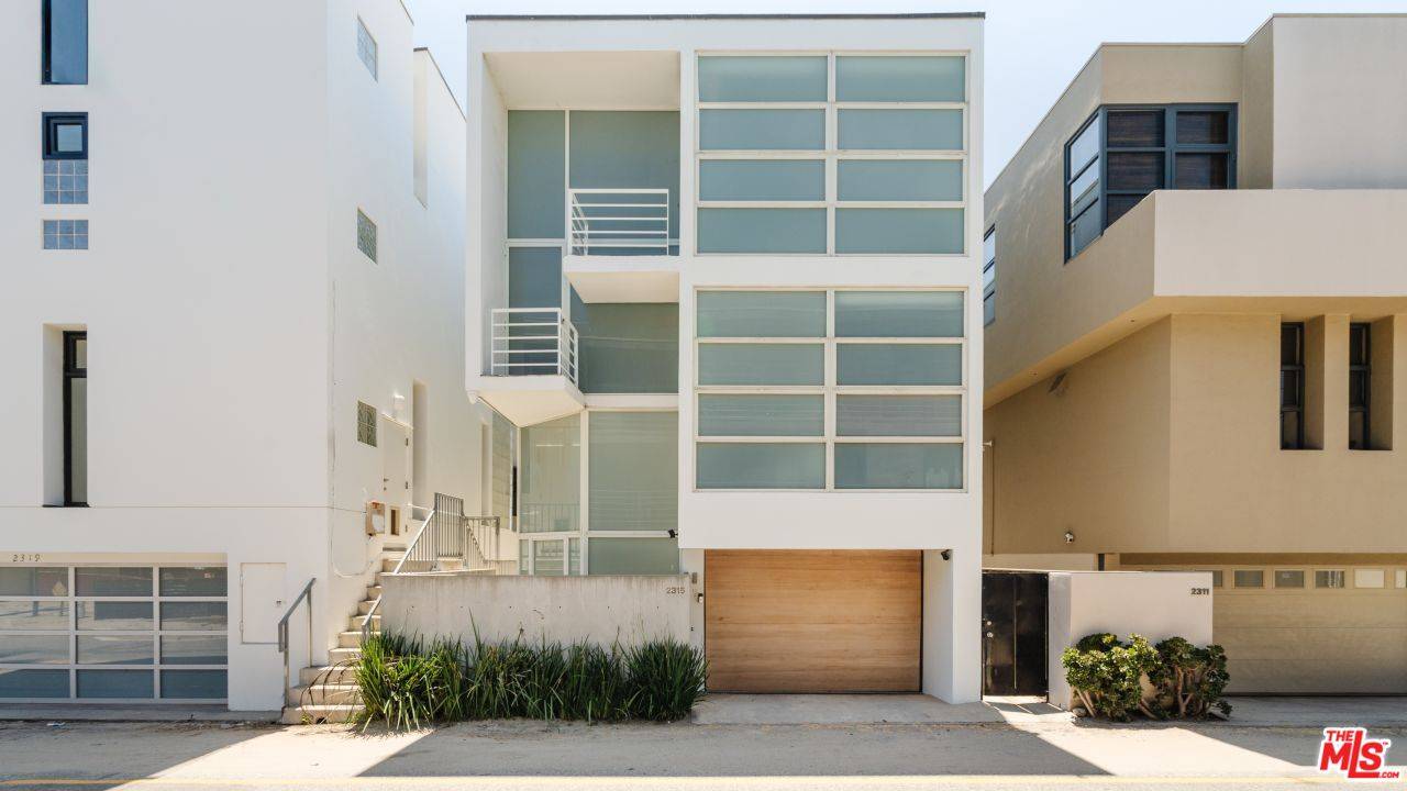 2315   Ocean Front Walk Marina Del Rey LA