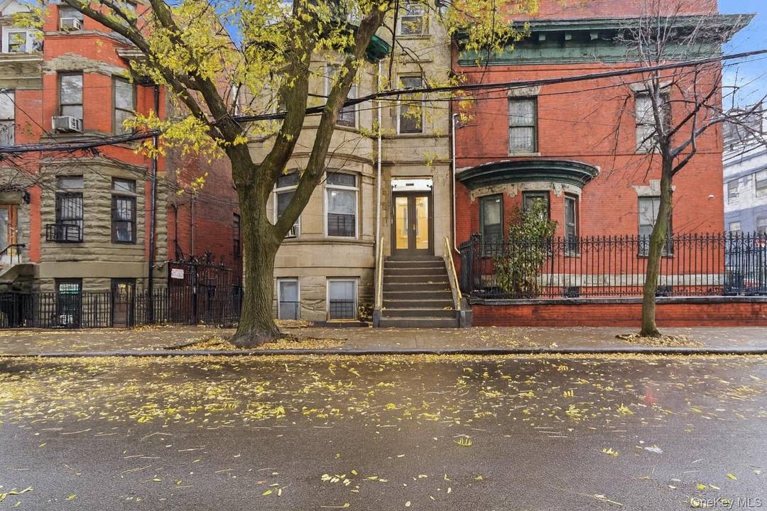 Beautiful brownstone building offering a rare investment or end user opportunity !