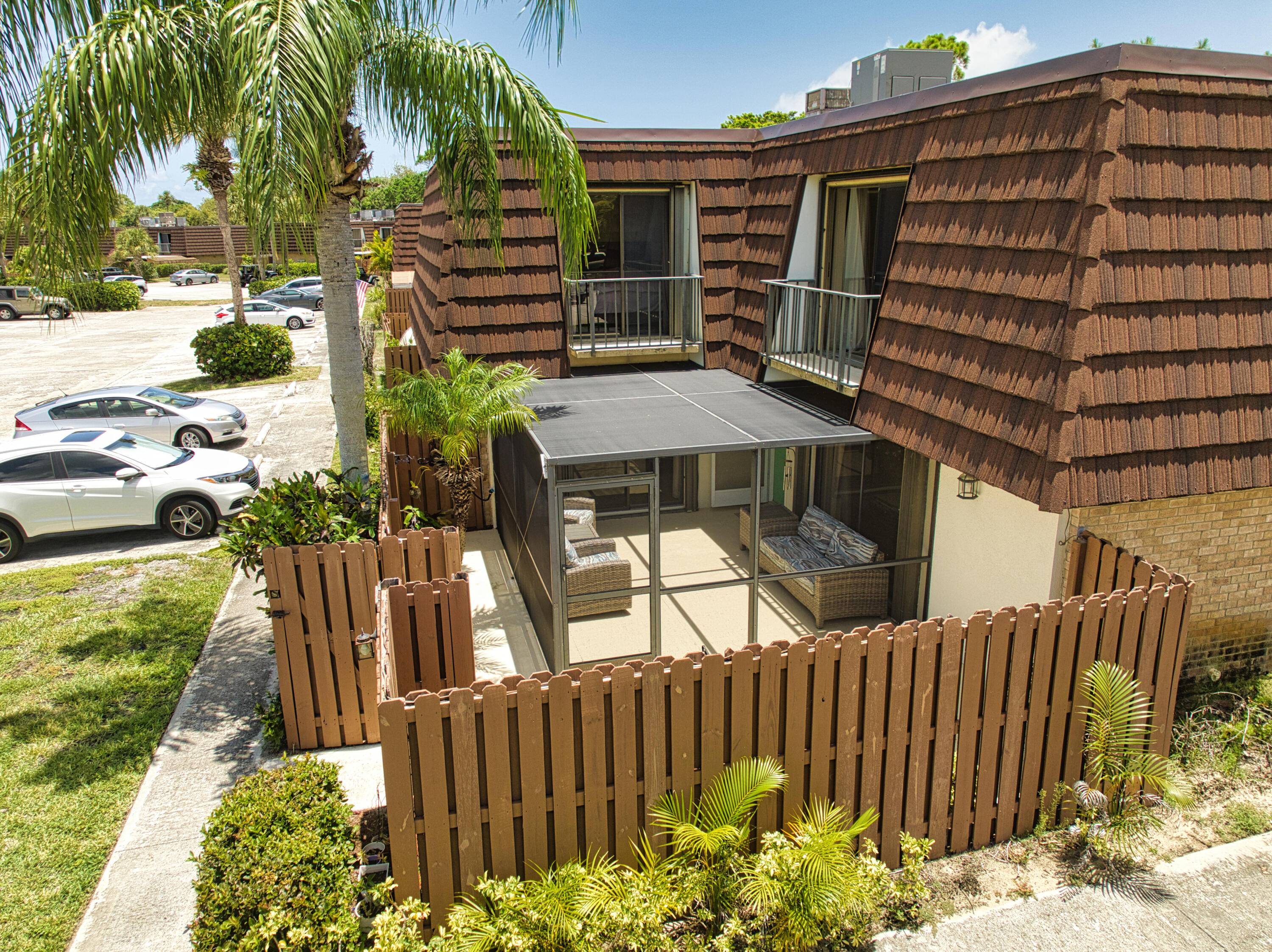 Charming Immaculately Maintained 2 Bedroom, 2.