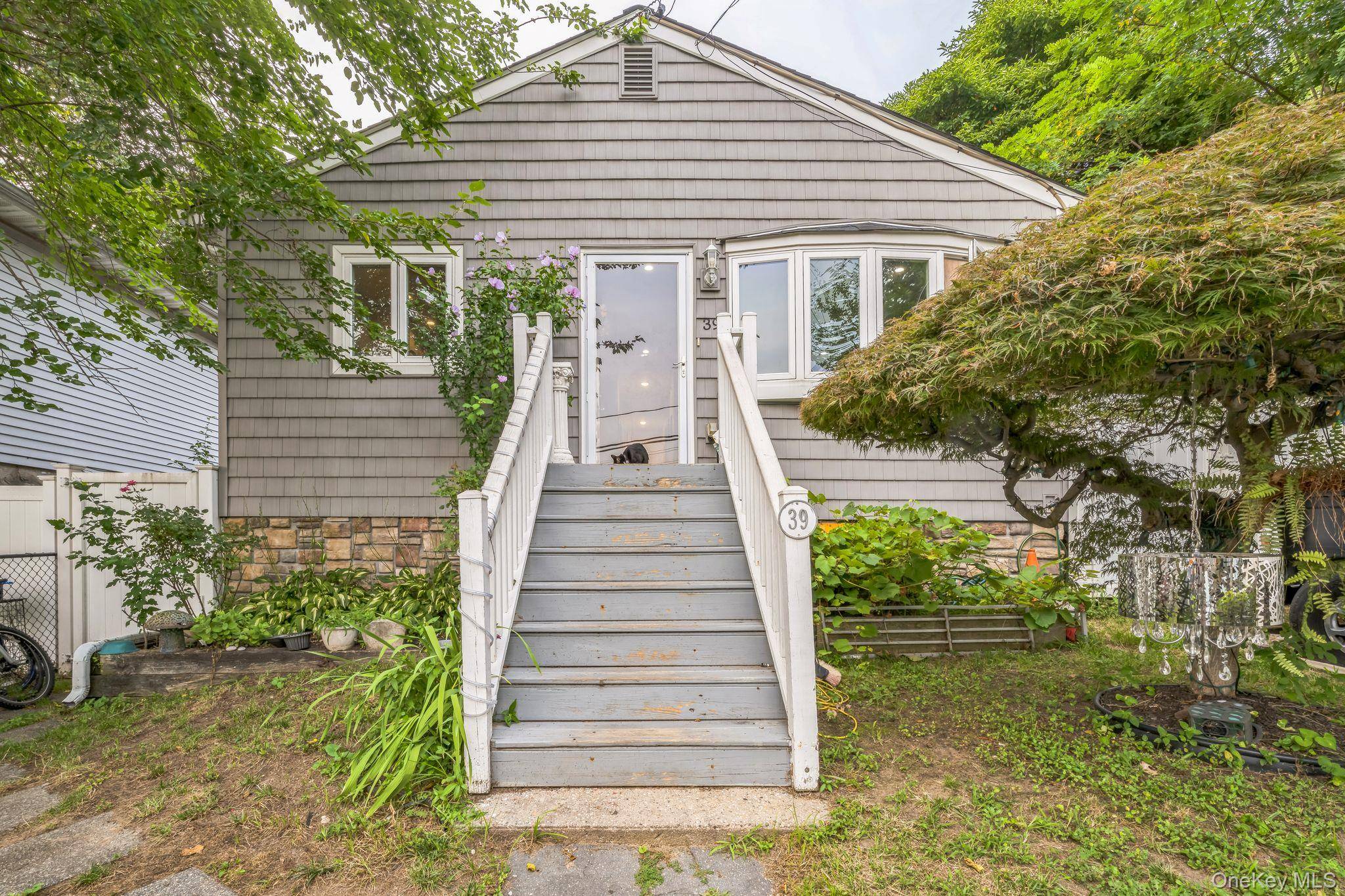 This home presents an exceptional opportunity to enjoy suburban charm.