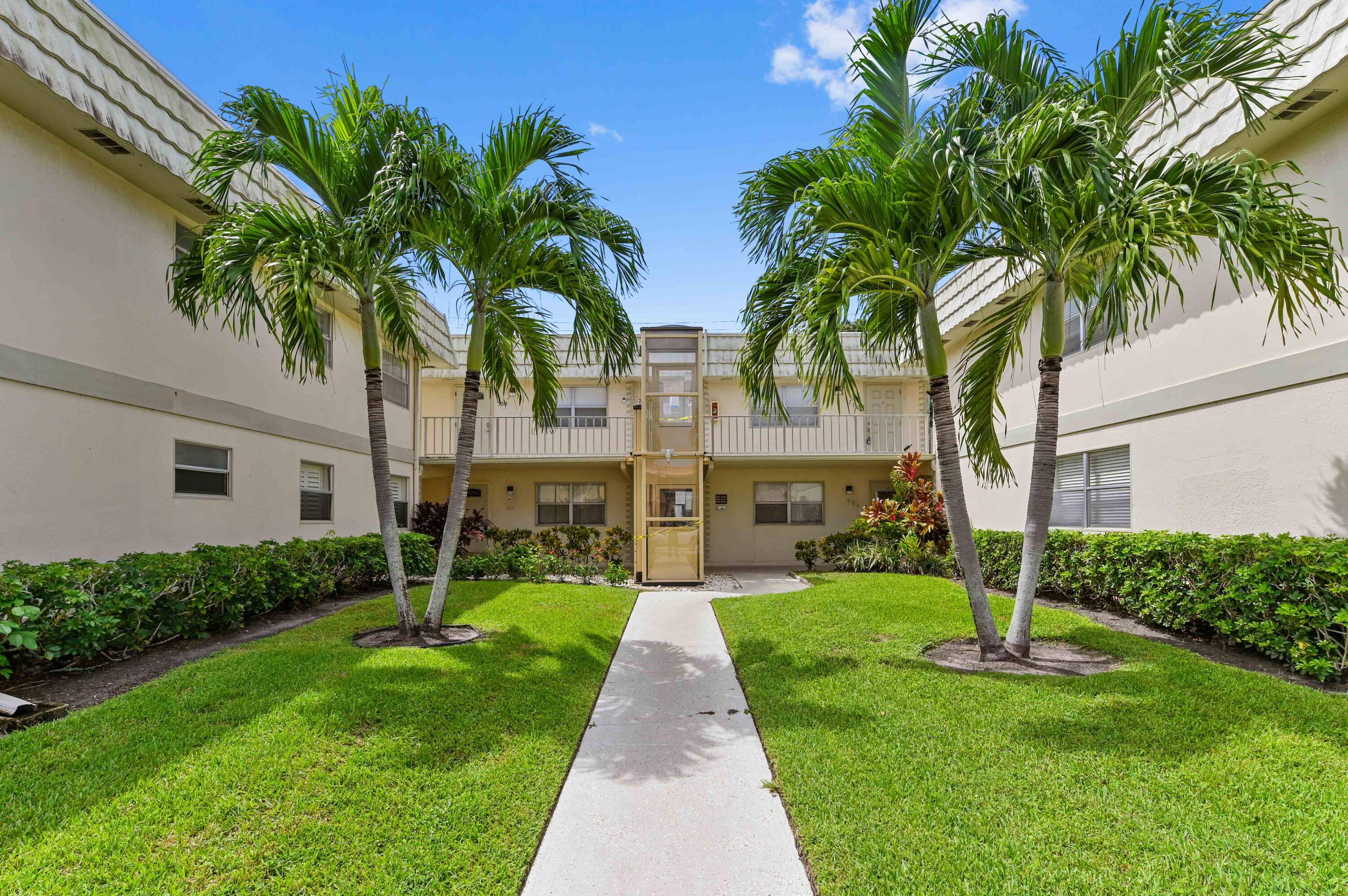 Elegance meets functionality in this second floor unit at 710 Saxony O, located in the vibrant 55 Kings Point community in Delray Beach, Florida.