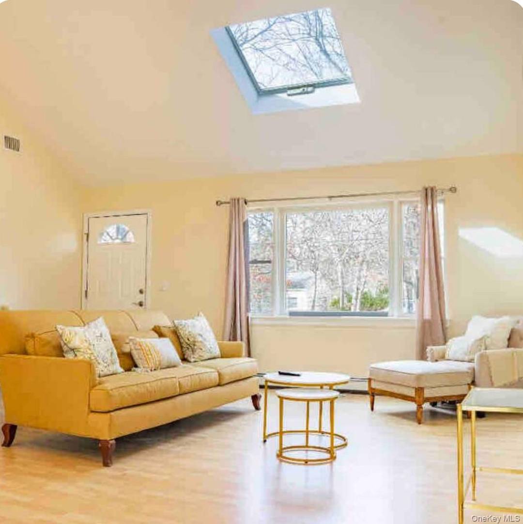 house its ready to rent by dec 1.