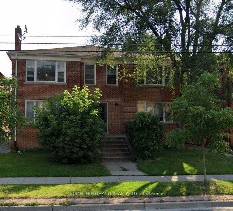 Fully renovated 1 bedroom lower level apartment in a secure 3 storey building on Bathurst just north of Wilson, featuring high 9 foot ceilings and modern finishes throughout.