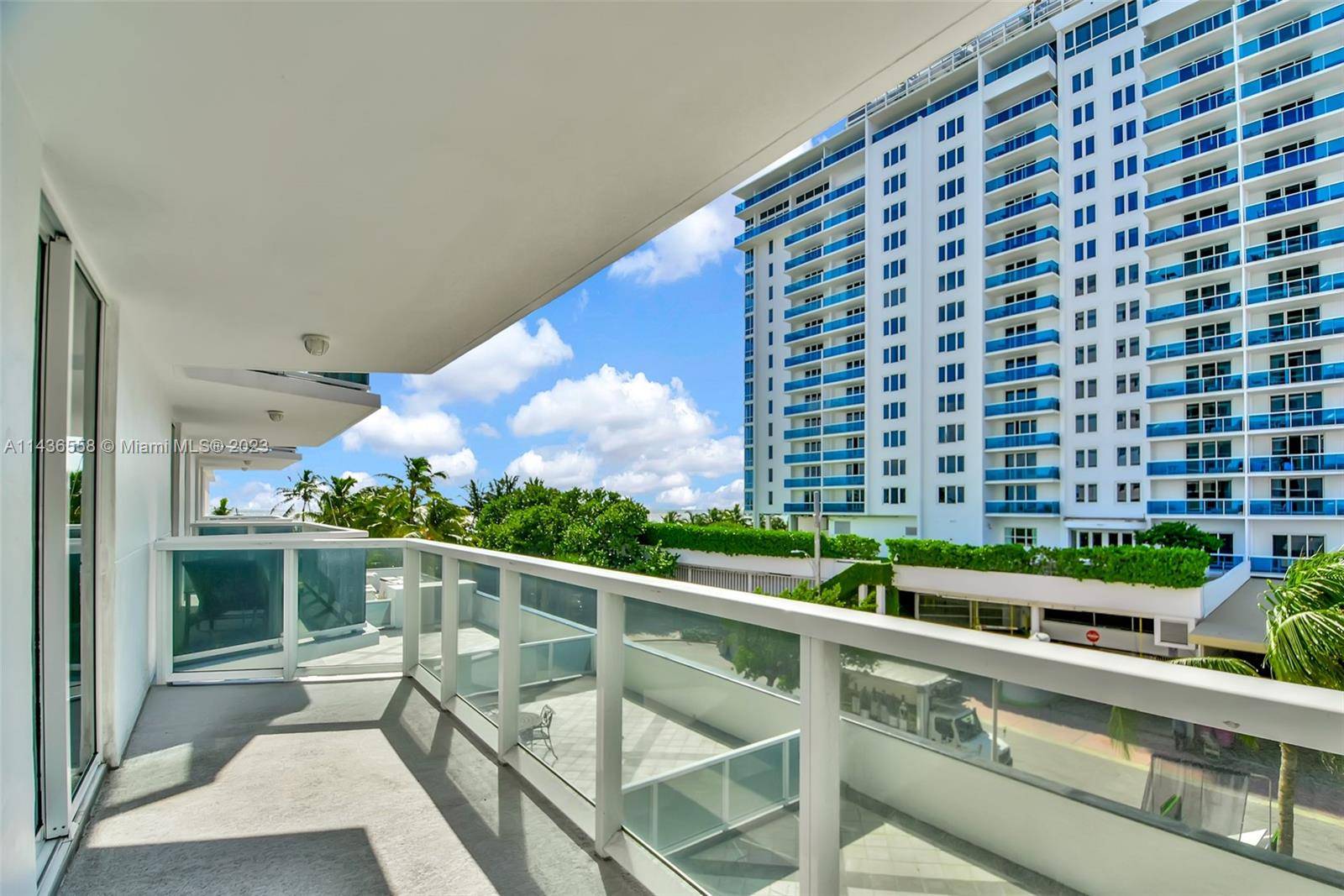 Enjoy Miami Beach at its best !