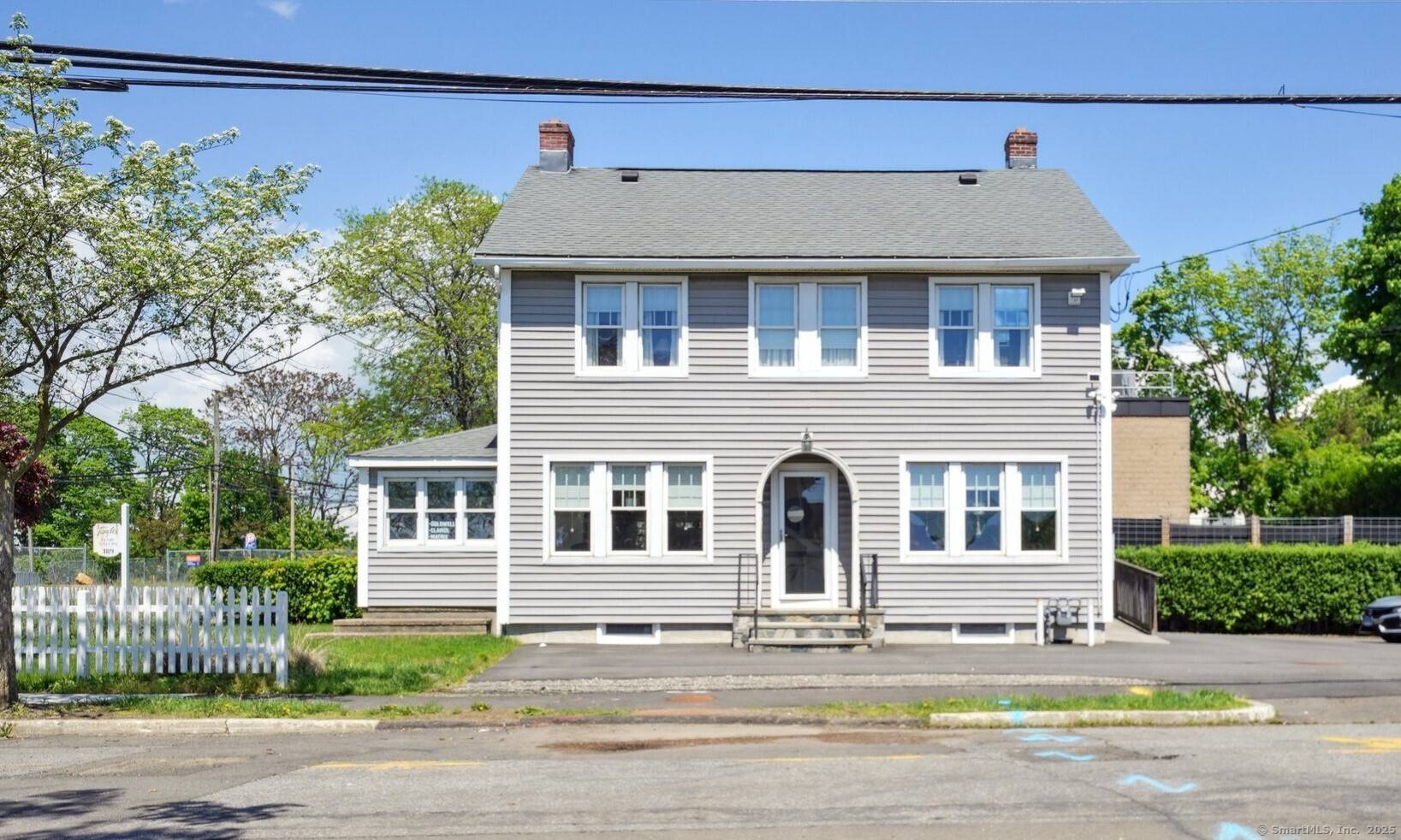 Incredible opportunity to operate a working salon or utilize for other professional retail use in highly desirable East Norwalk, 200 yards from exit 16 and walking distance to Train station, ...