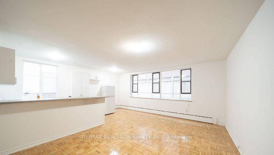Yonge amp ; Eglinton. Walking distance to Eglinton Subway, Buses, Shopping Malls And Restaurants.