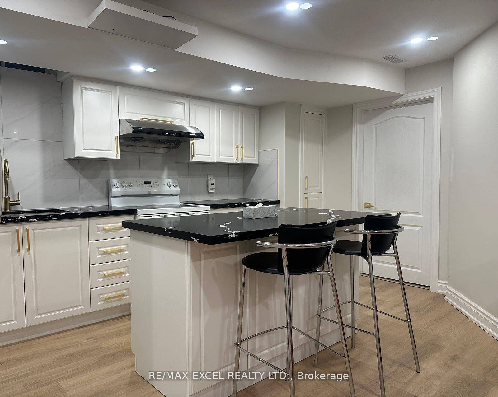 Renovated Semi Detached In High Demand Oak Ridges !