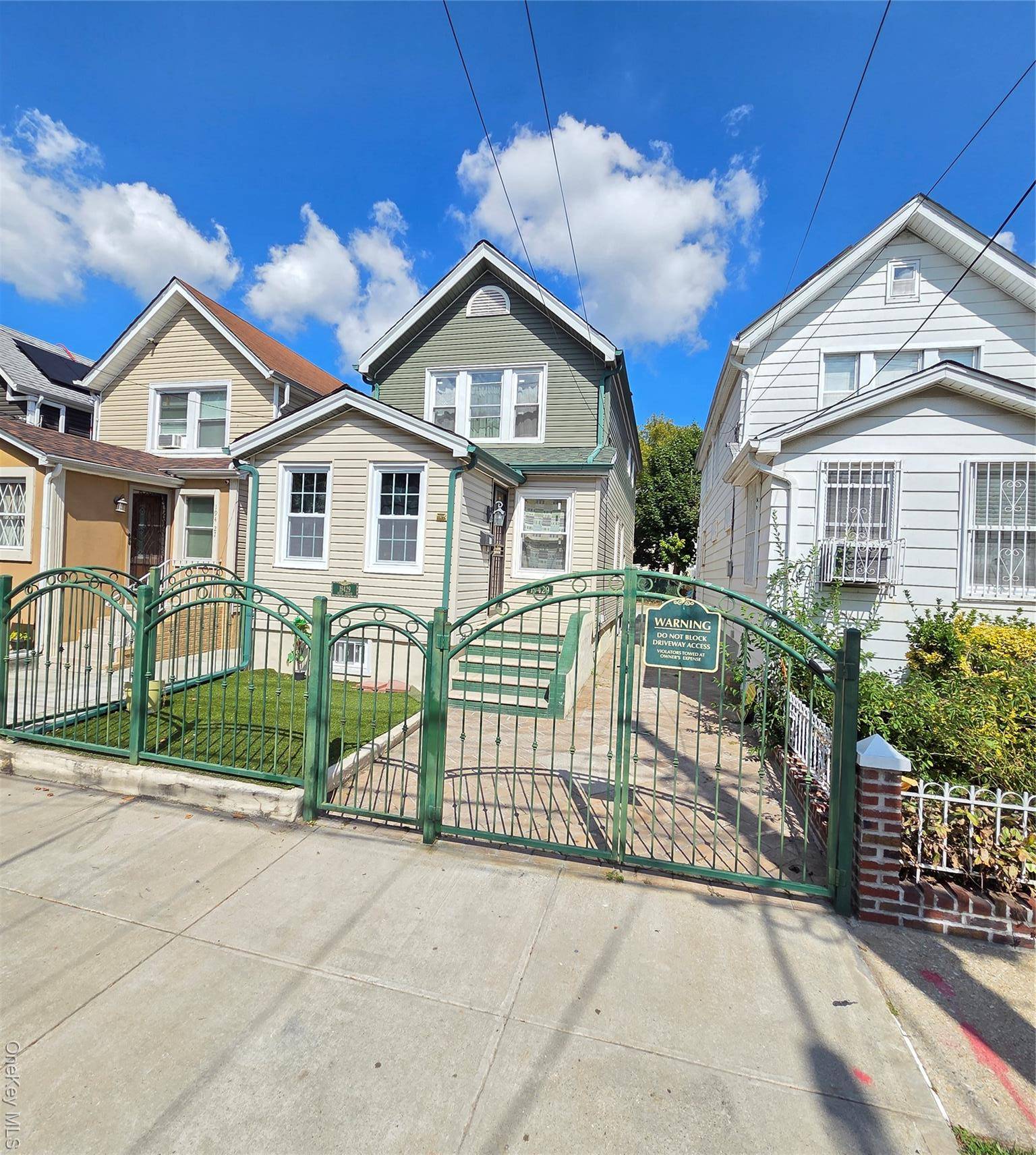 Beautiful 1 family detached, 3 bedrooms 2.