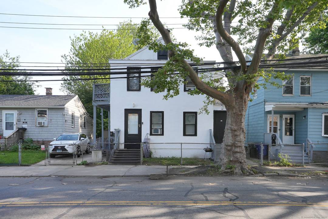 Turnkey 5 Unit Investment Property with Major Upside Welcome to 33 35 Granfield Avenue a fully detached five family asset offering strong fundamentals and excellent income growth potential.