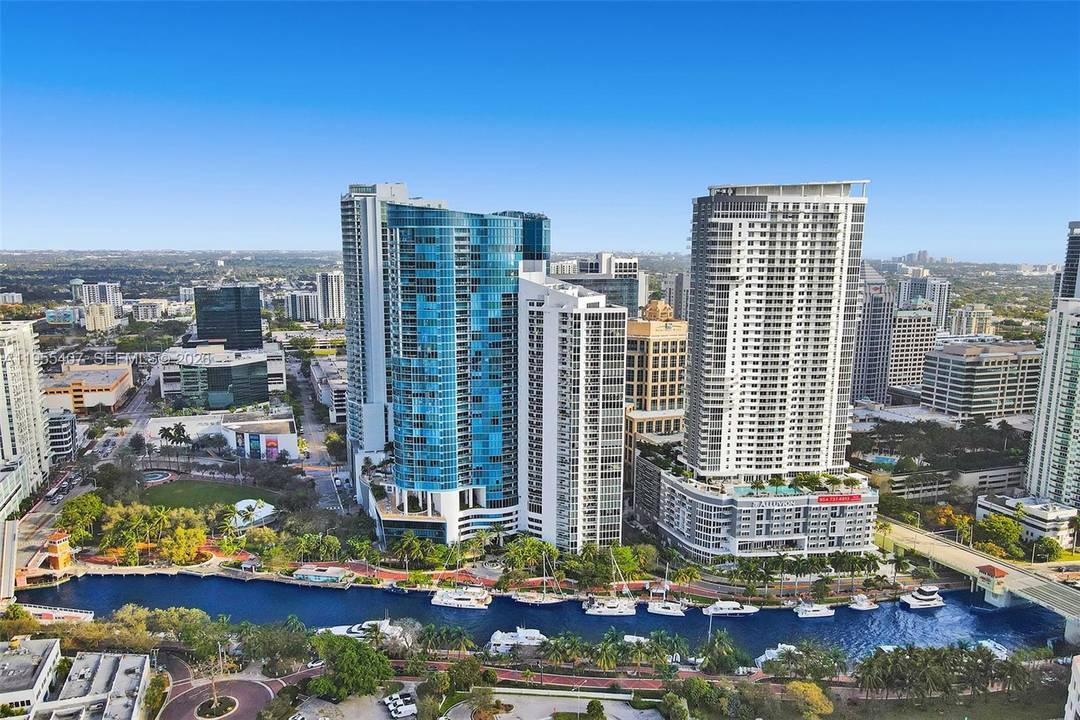 Impeccable amp ; fully renovated Lexington on the 31st floor in iconic Las Olas River House.