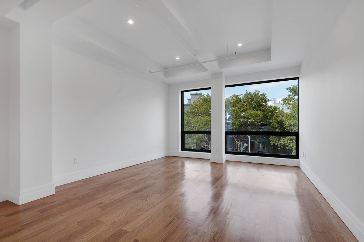 IMMEDIATE OCCUPANCY ! Be the FIRST person EVER to live in this this stunning 1 bedroom condominium residence located right in the heart of the fastest growing area of East ...