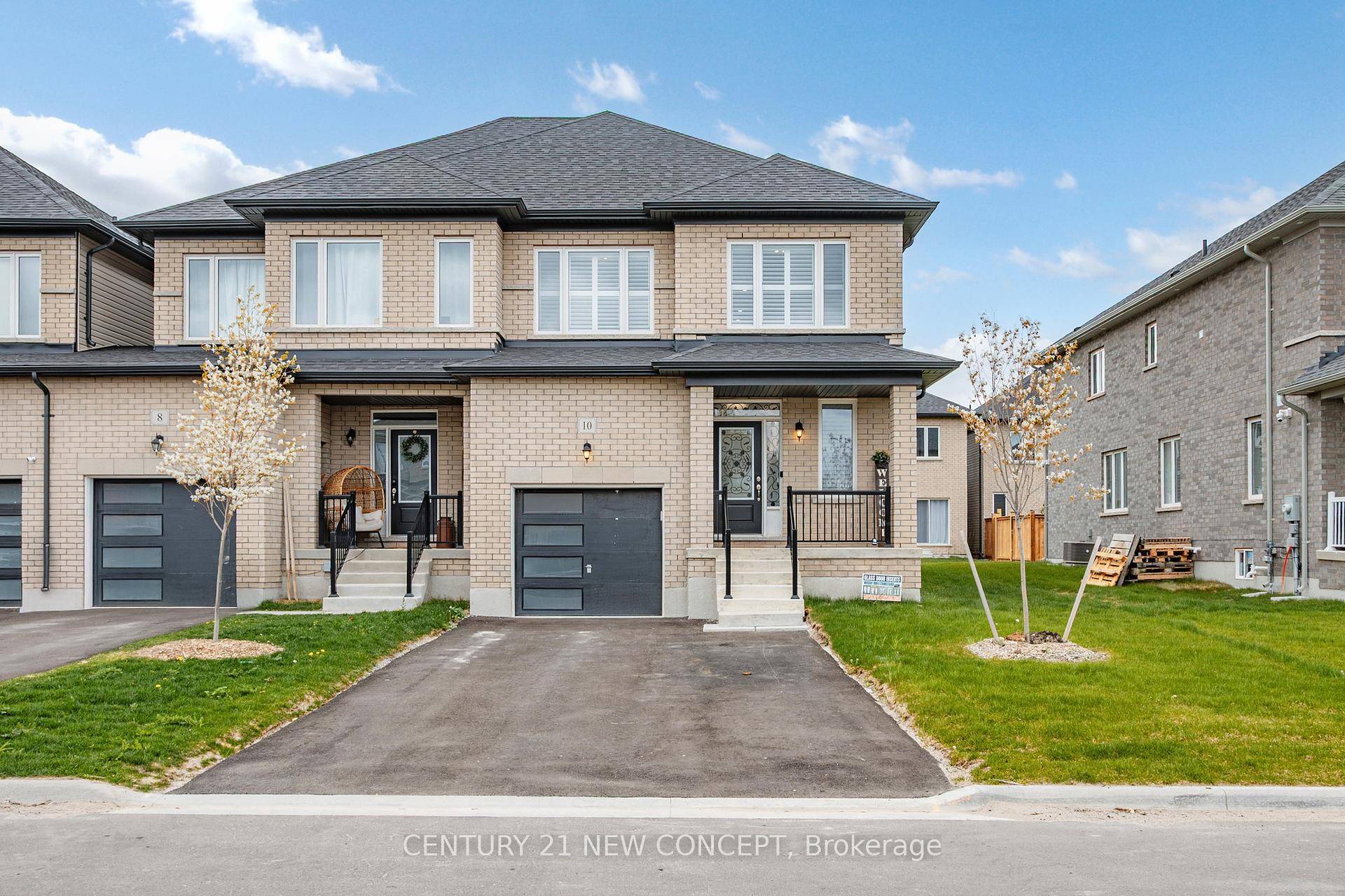 Welcome to this beautifully upgraded end unit townhome, nestled in the highly sought after South Wasaga Beach community.