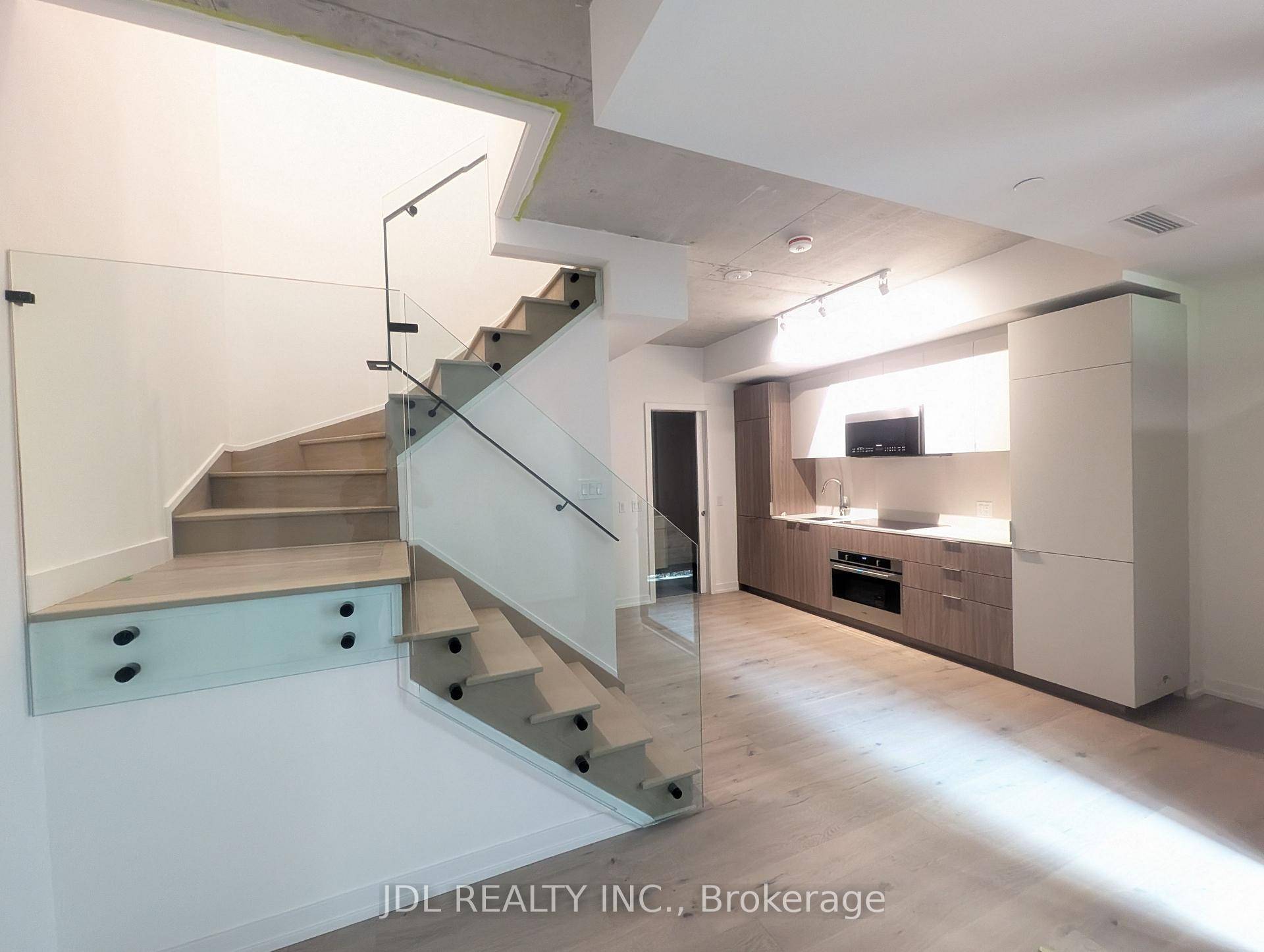 Excellent Location, Rarely offered beautiful Townhouse with 4 Bedroom Plus Den that can be used as 5th Bedroom.
